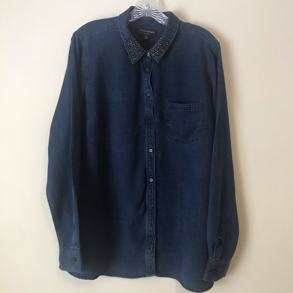 😍Banana Republic blue demin button up shirt